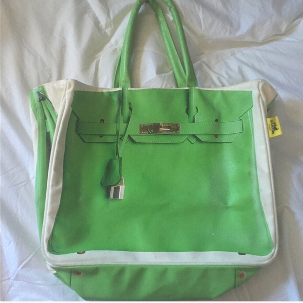 100% Auth Banana Taipei Hermes Kelly Bag - Green